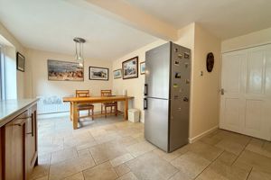 17' Kitchen/Dining Room- click for photo gallery